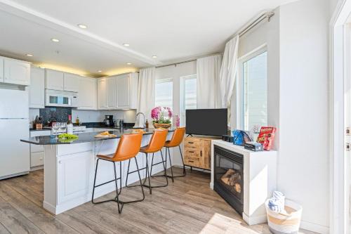 Cayucos House | 2 Coastal Studios at Cayucus Beach Access Ocean Views