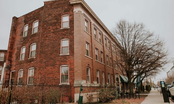 Chatham-Arch Apartment | 2 combined apts near nightlife & attractions