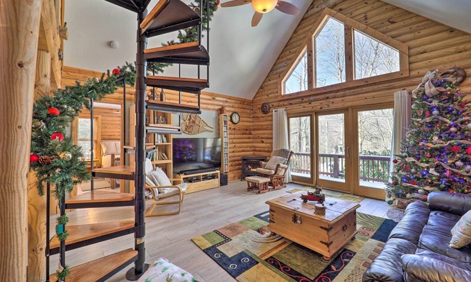 Charter Hills Cabin | 2 Decks & Fire Pit: Scenic Beech Mountain Retreat!