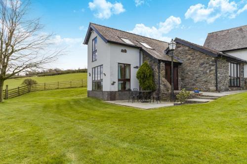 Trefeglwys Apartment | 2 Derw Cottages