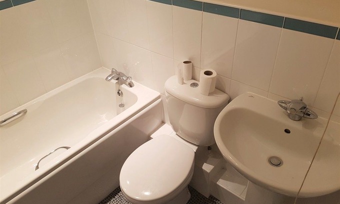 Grangetown House | 2 Double Bed Apartment In Cardiff Bay