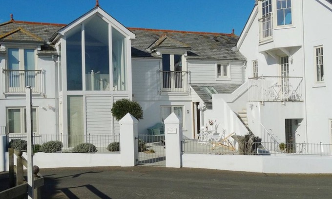Chillington Cottage | 2 ELLA MEWS, family friendly, luxury holiday cottage in Hallsands