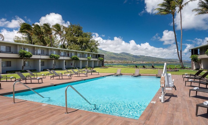 Kahului Hotel | 2 Great Units Fit for Families! Outdoor Pool, Minutes to Kanaha Beach Park!