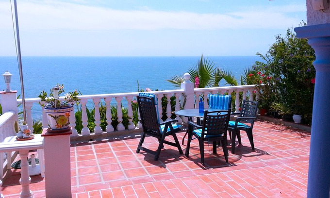 El Faro Villa | 2 House in front of the sea. With garden, swimming pools and powerful WI-FI. costabonita Spain