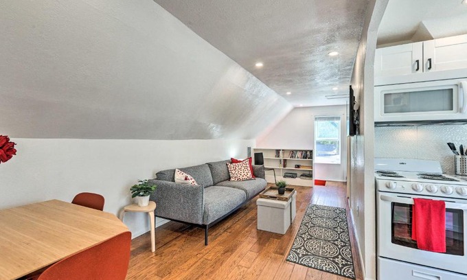 Baker Apartment | 2 Mi to Downtown Denver Chic Apartment!