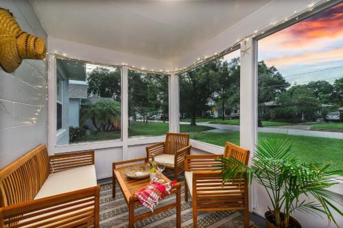College Park House | 2 MI to DT Orlando & Winter Park