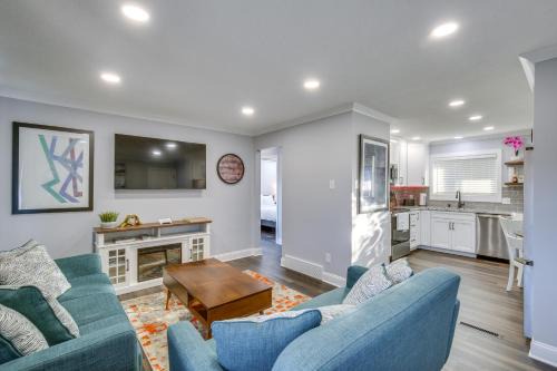 St. Charles House | 2 Mi to Frontier Park Pet-Friendly Retreat