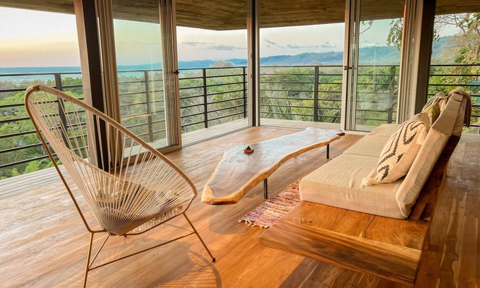 Mal Pais House | 2 min from the beach - 3BR Jungle modern home with ocean view