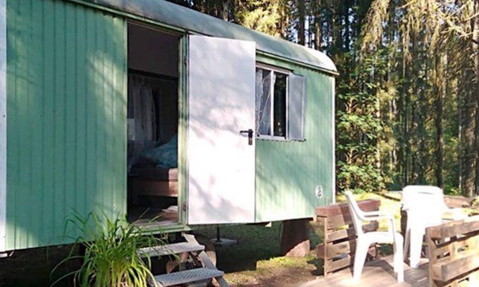Pelm Apartment | 2-person caravan, sanitary facilities in the main house - Mawile-Eifelschlaf, caravan