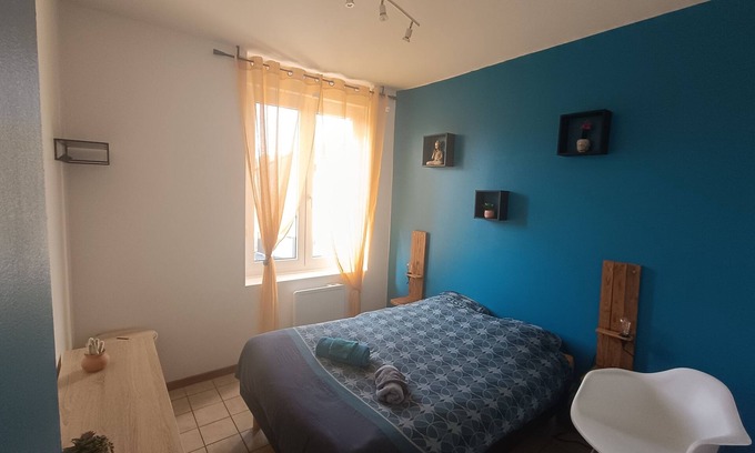 Chalons-en-Champagne Apartment | 2 Pièces Calme Stationnement Gratuit Wi-fi Haut Débit