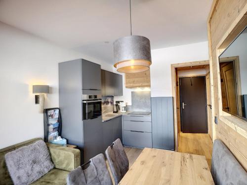 Les Bruyeres Apartment | 2 pièces rénové 4 pers, ski aux pieds, balcon, WiFi, au pied des pistes ! - FR-1-178-309
