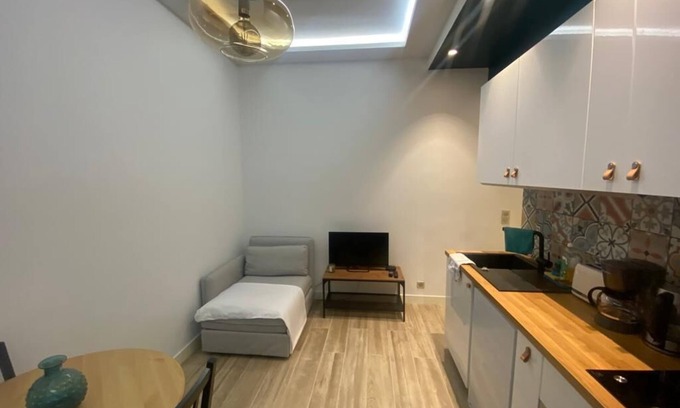 Le Ray Apartment | 2 Pièces Tranquille et Cosy - Idéal Pour Couple ou Petite Famille