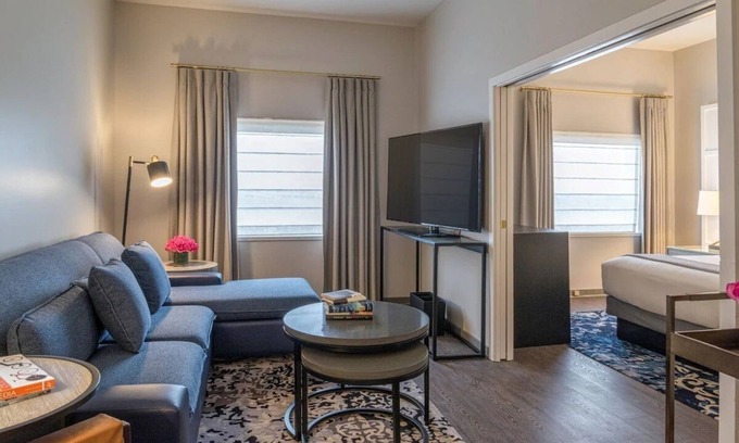 Downtown Portland Hotel | 2 Portland Lux Units: Spacious, Comfy & Prime Location | Iconic Stay w/City Flair