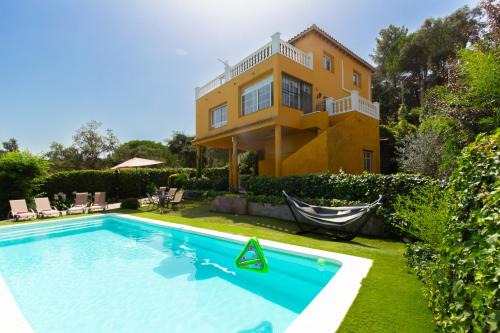 Mont Barbat Villa | 2 Private Abodes in One Magnificent Villa!