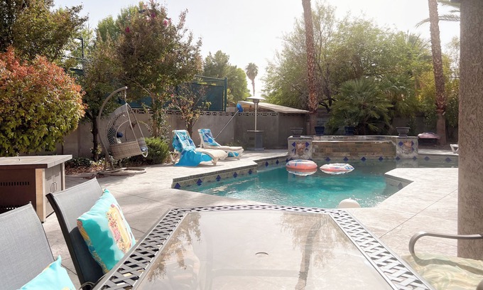 Spring Valley House | 2 Private Homes 10BDRM Pool Spa Games 10min Strip!