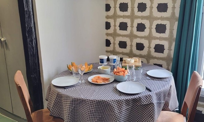 Batignolles Apartment | 2-room apartment in the heart of the 17th district, 2 minutes from rue de Levis.