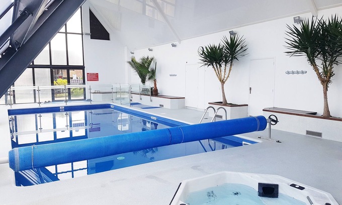 Deauville Apartment | 2 rooms 4 pers balcony Indoor heated pool/Sauna (Deauville center)