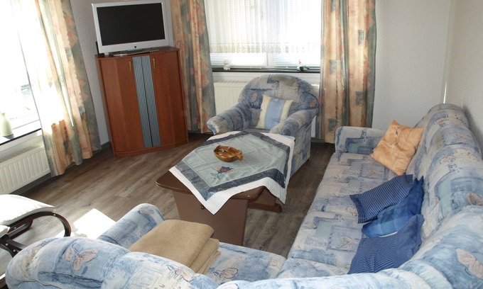Bad Zwischenahn Apartment | 2 Schlafzi., 1 Wohnzi., Terrasse, Küche mit Geschirrspülmaschine, Waschmaschine