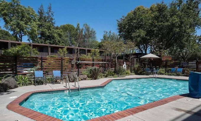 Barron Park House | 2 Spacious Unit with Heated Pool, Free Breakfast & Parking Near Stanford