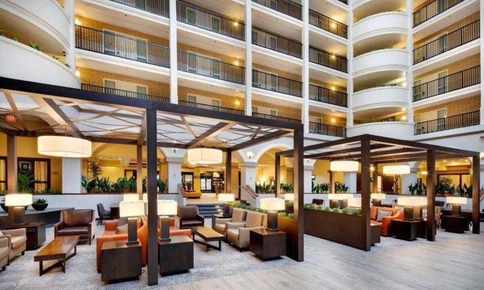 Park Central House | 2 Spacious Units w/Complimentary Cooked-to-order Breakfast! FREE Parking, Pool!