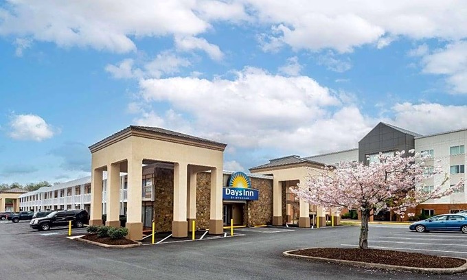 Charlottesville Hotel | 2-Star Hotel ∙ Days Inn by Wyndham Charlottesville/University Area