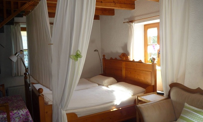Funfstetten Apartment | 2 * star organic holiday home at the willow tent - relax and enjoy