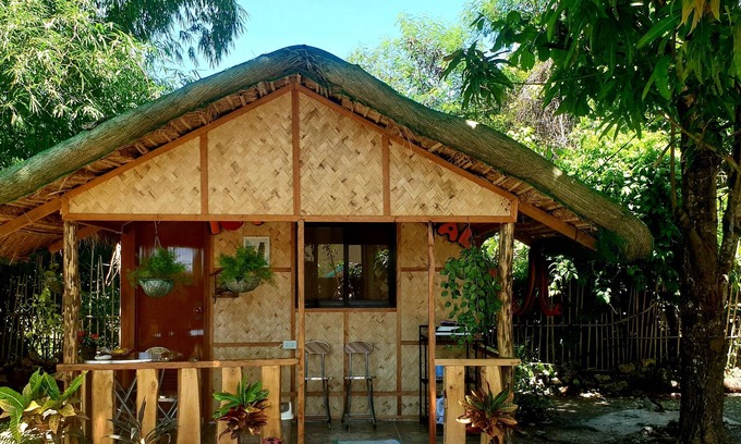Lucap RV Rental | #2 Traditional Kubo Hut near 100 Islands Wharf