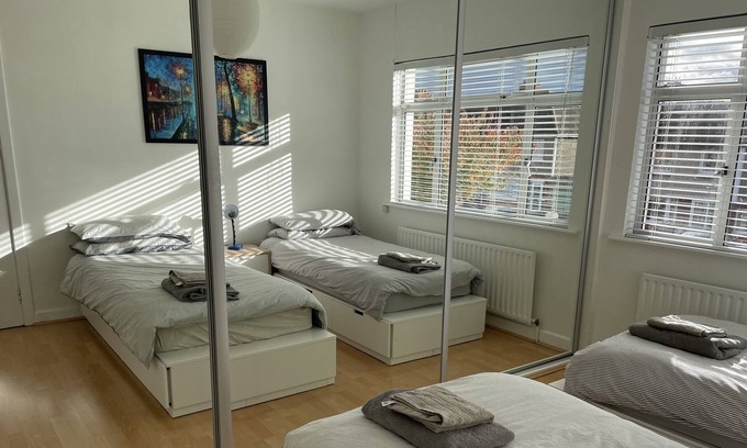 Dublin House | 20 minutes to the City.