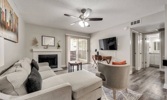Irving Apartment | 20% off 1st Flr Fully Upgraded 1BD DFW South - Irving