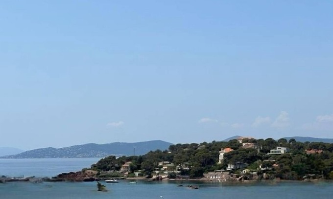 Antheor Apartment | 200 m from the sea | 5 min from the center | Wifi