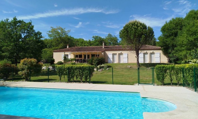 Senaillac-Lauzes House | 200 m² Gîte ∙ 7 bedrooms ∙ 14 guests