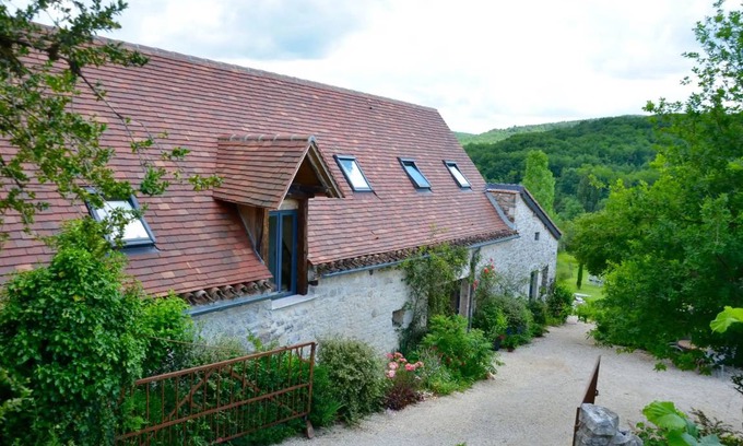 Saint-Gery House | 200 m² House ∙ 2 bedrooms ∙ 4 guests