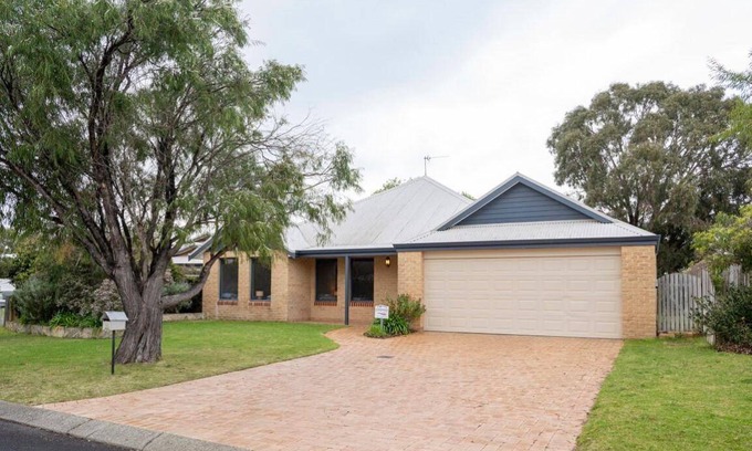 Quindalup House | 200 m² House ∙ 4 bedrooms ∙ 8 guests