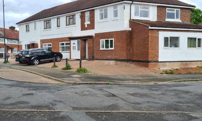 Barrow-on-Trent House | 200 m² House ∙ 8 bedrooms ∙ 16 guests