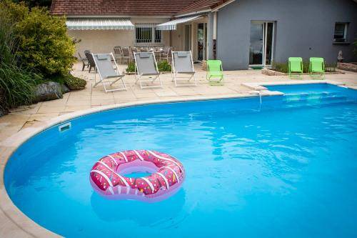 Laval-sur-Vologne Villa | 200 m² Villa ∙ 5 bedrooms ∙ 11 guests