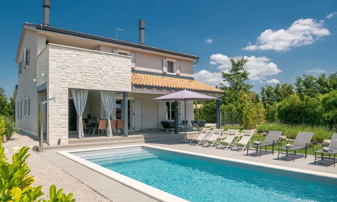 Karlovici Villa | 200 m² Villa ∙ 4 bedrooms ∙ 8 guests