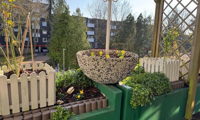 Muhlenberg Apartment | 200 qm Wohnug mit Sonnenterrasse und Wintergarten