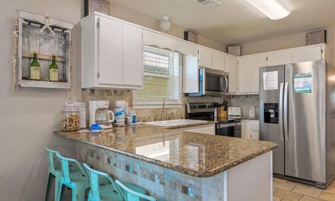 Destin Apartment | 200 yds to private gated beach access- 3BR-2BA- quiet location in the heart of Destin!