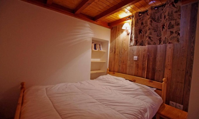Champagny-en-Vanoise Apartment | 200m from ski slopes, 4th floor, balcony, parking, tv, ski locker, 61m², Champagny-en-Vanoise