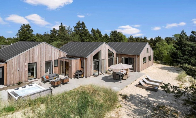 Blavand Strand House | 202 m² House ∙ 4 bedrooms ∙ 10 guests