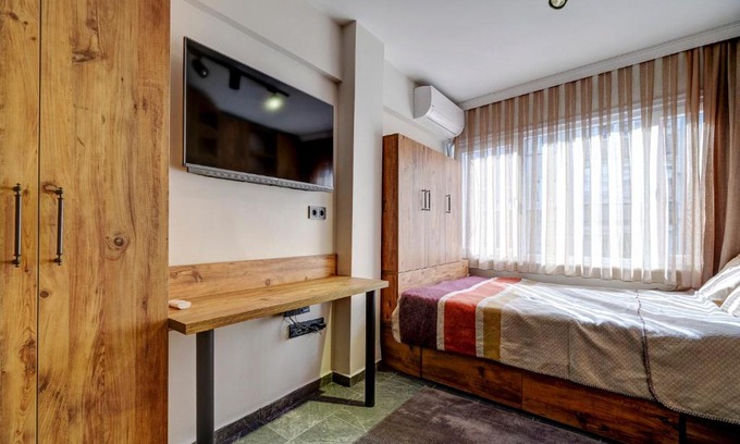 Besiktas House | 2023 Decoration, New electonics, 50Mbps internet, Modern, Studio, 18m2, Best Location, 300 m to Bosphorus