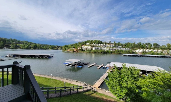 La Follette Condo | 2025 At the Lake!