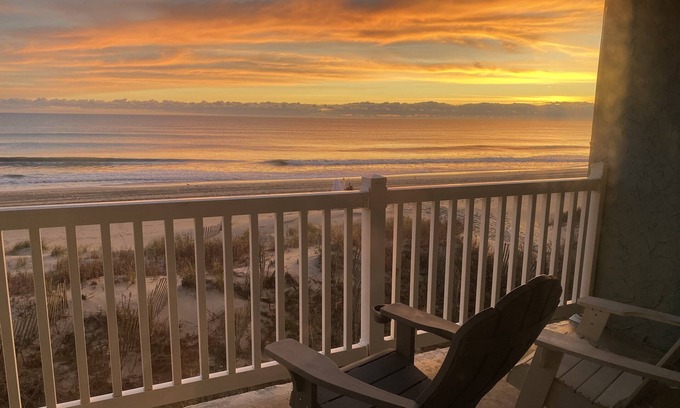 South Nags Head Condo | 2026 OPEN FOR BOOKING! PIERVIEW 107 OCEAN-BEACHFRONT CONDO, 2BD&2BA SLEEPS 6