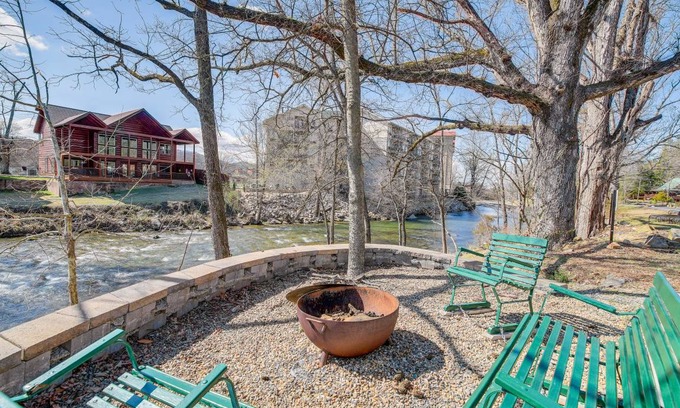 Pigeon Forge House | 204 m² House ∙ 3 bedrooms ∙ 7 guests