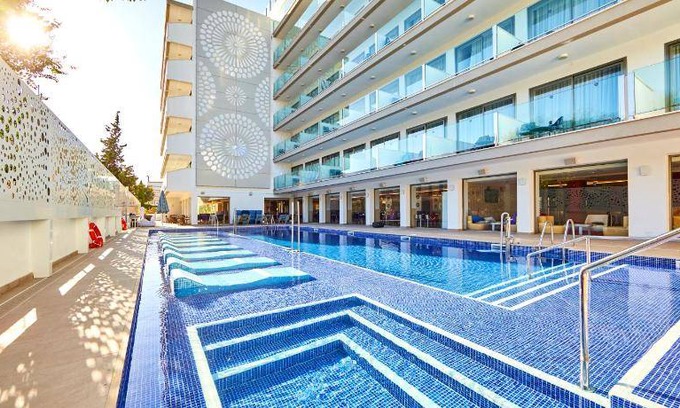 Ses Cadenes Hotel | 21 m² Hotel ∙ 127 guests