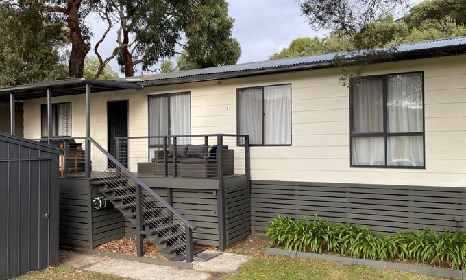 Venus Bay House | 21 McMillan - located in a quiet part of the Second Estate