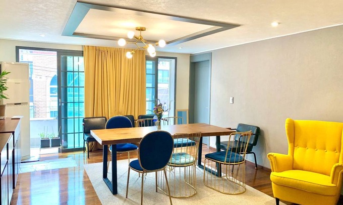Yeoksam House | 210 m² House ∙ 4 bedrooms ∙ 14 guests