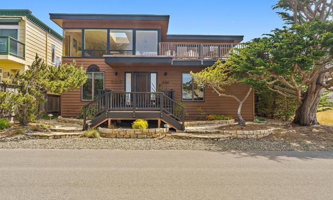 Marine Terrace House | 2166 Sherwood