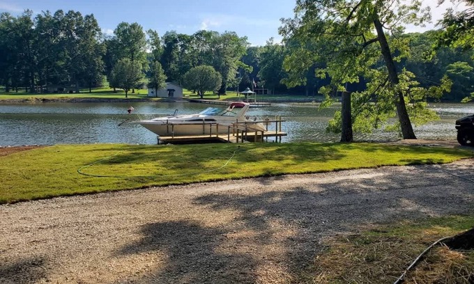 Town Creek Cabin | 219 - BOATS AVLBLE! PRIVATE GATE&BOAT RAMP! LEVEL!