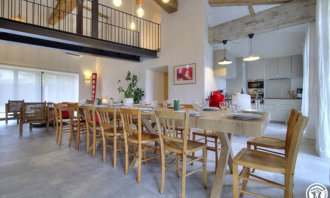 Les Echets House | 220 m² Gîte ∙ 7 bedrooms ∙ 15 guests